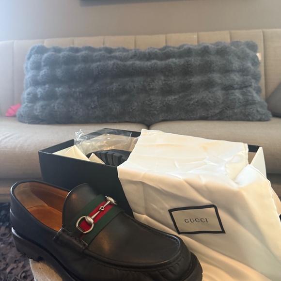Gucci Loafers - Picture 4 of 12